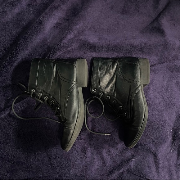 combat boots from forever 21 - Picture 3 of 6